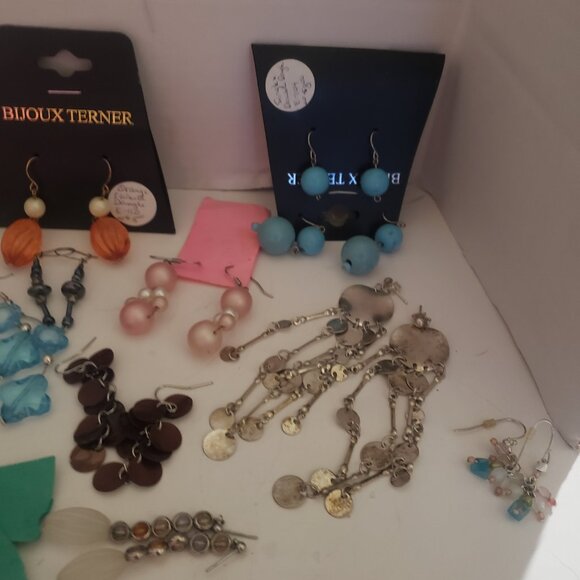 15 Pierced Dangles Earrings Bag #1 - Picture 5 of 5